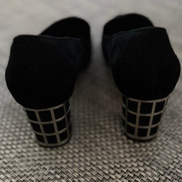 BRIAN ATWOOD Kendal Suede Pointed Toe Caged Block Heels 6.5 - Picture 5 of 7